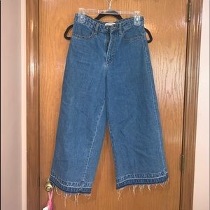 Wide leg raw hem zara jeans